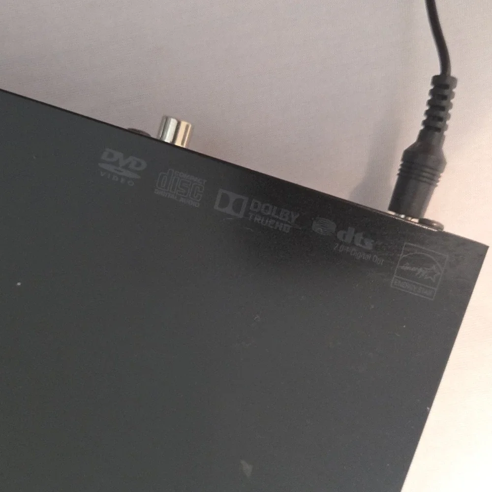 Sony BDP-S1500 Blu-Ray Disc/DVD Player W/Built-In Wi-Fi